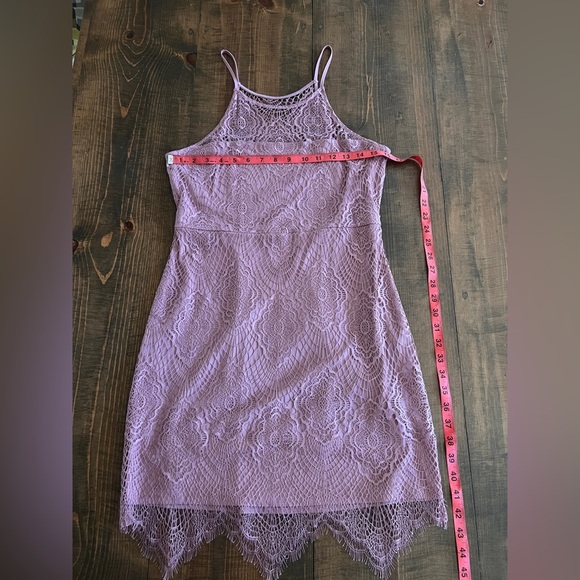 Dusty pink double lined laced dress with invisible zipper - Picture 8 of 8